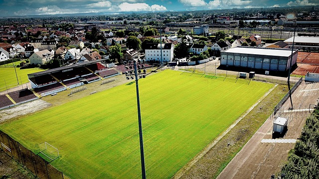 TA分析3-4-3阵型：从链式防守到战术万花筒，攻守易形的现代解法