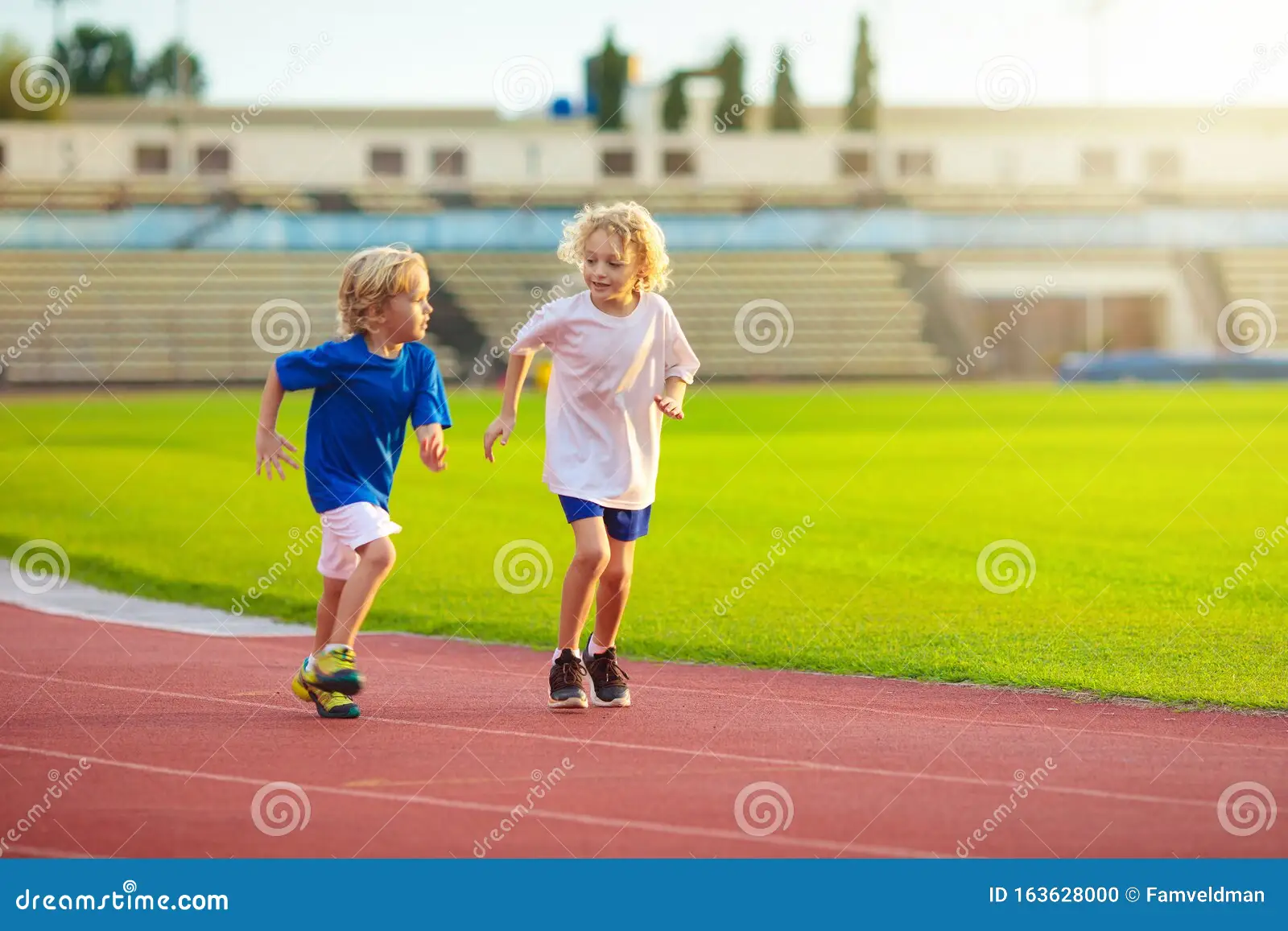 连续三年出局！吉罗纳国王杯再遭下级队伍淘汰，米歇尔三将首秀难挡噩运