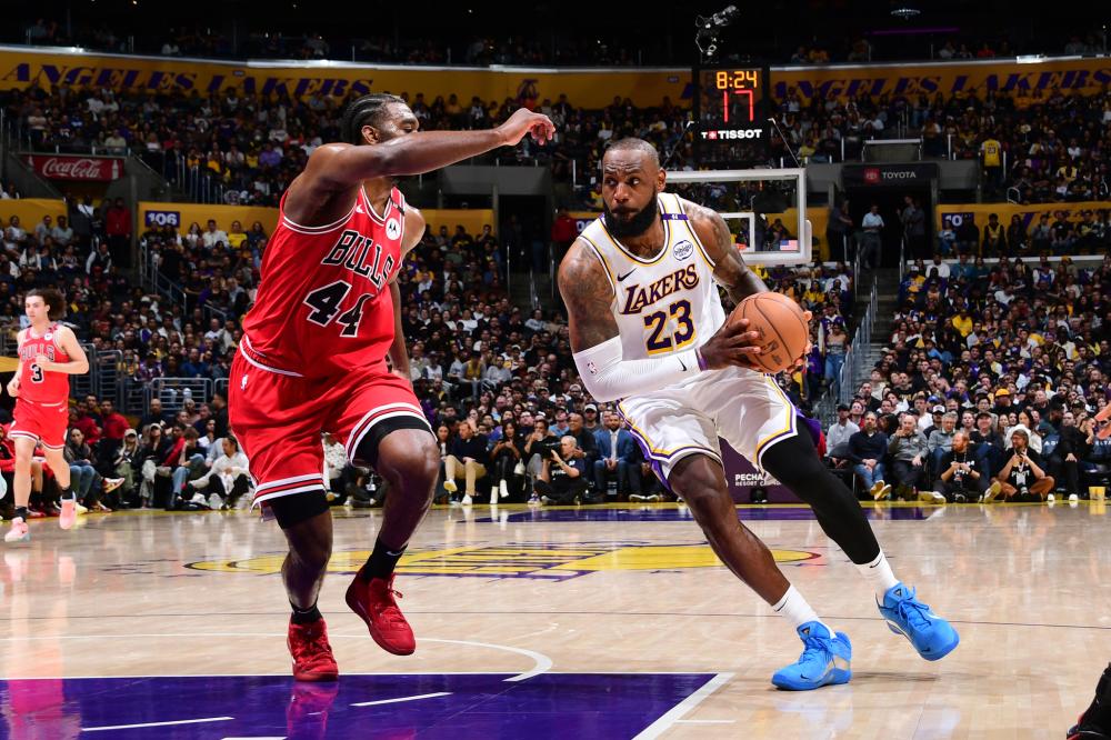 那不勒斯外线射门精准制胜